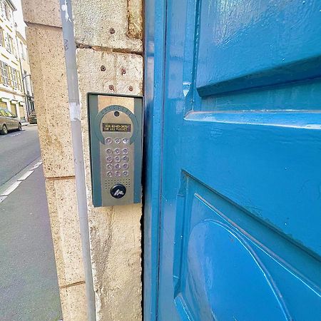 Tiny House Apartment Pau Exterior photo