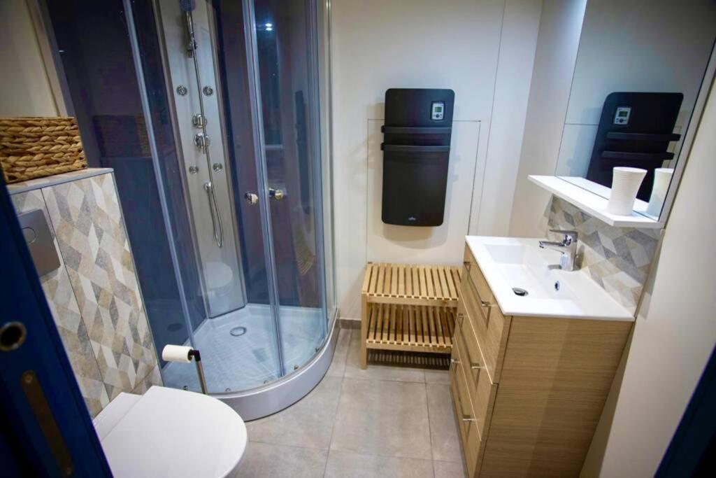 Tiny House Apartment Pau Exterior photo